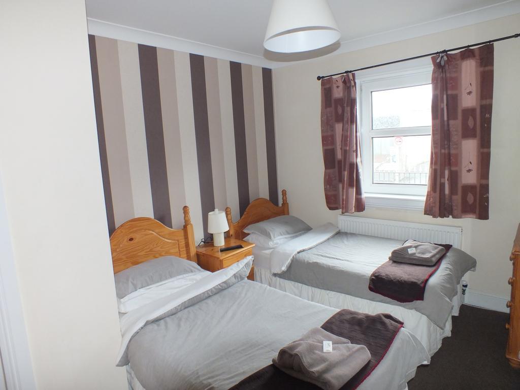 St Andrews Guest House Irvine  Esterno foto